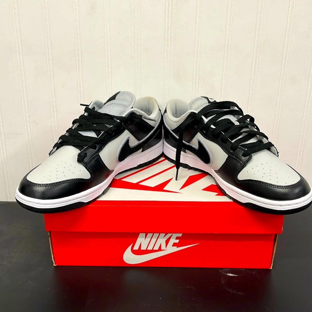 Nike Dunk Grey Fog “Size 9” Used Like New